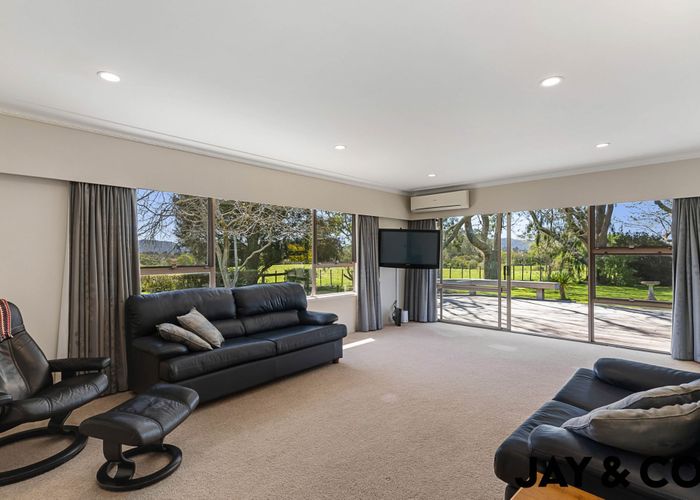  at 1 Tourist Road, Clevedon, Clevedon
