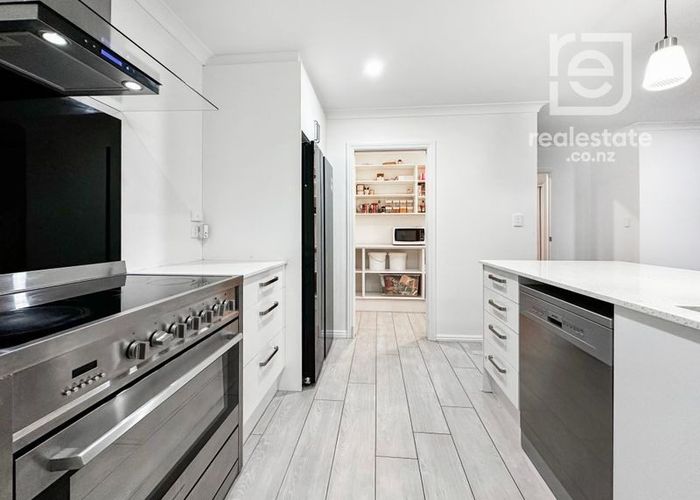  at 8 Clonbunny Close, Rolleston, Rolleston