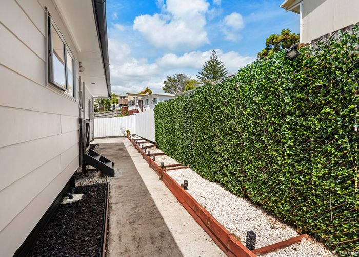  at 45 Lilburn Crescent, Massey, Auckland