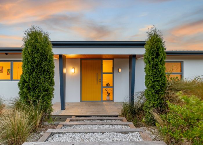  at 5 Stoneyridge Close, Mount Pleasant, Christchurch