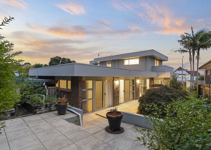  at 9 Argo Drive, Half Moon Bay, Manukau City, Auckland