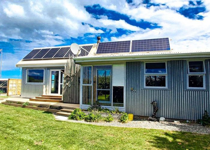  at 41 Bluecliffs Beach Road, Papatotara, Tuatapere