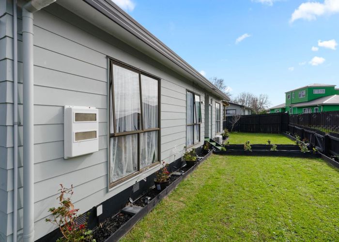  at 1/11 Blackgate Place, Weymouth, Manukau City, Auckland