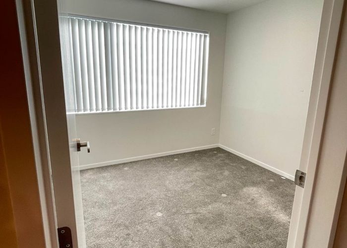  at 2/7 Cedar Heights Avenue, Massey, Waitakere City, Auckland