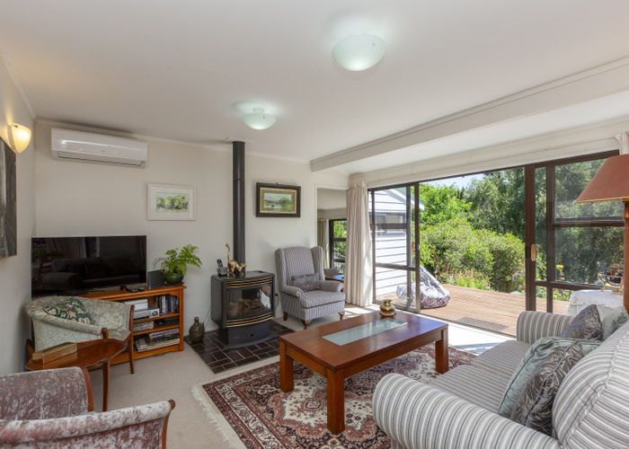  at 44 Dale Road, Raumati South, Paraparaumu