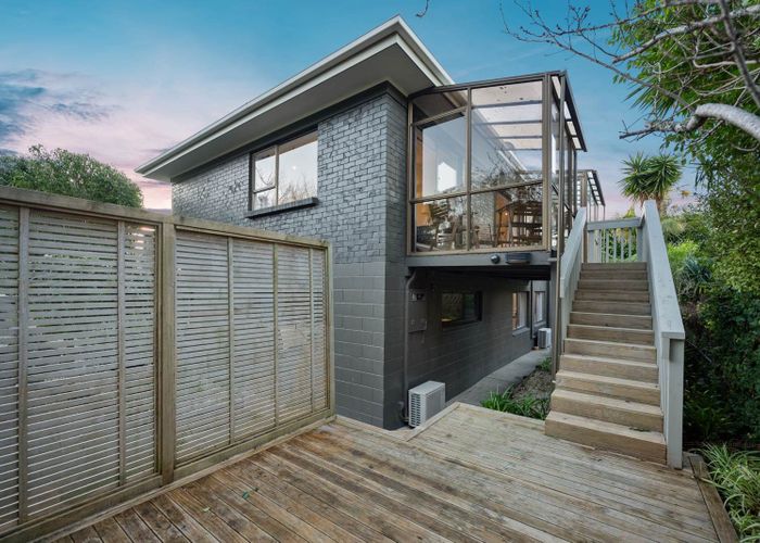  at 1/17 Mizpah Road, Waiake, North Shore City, Auckland