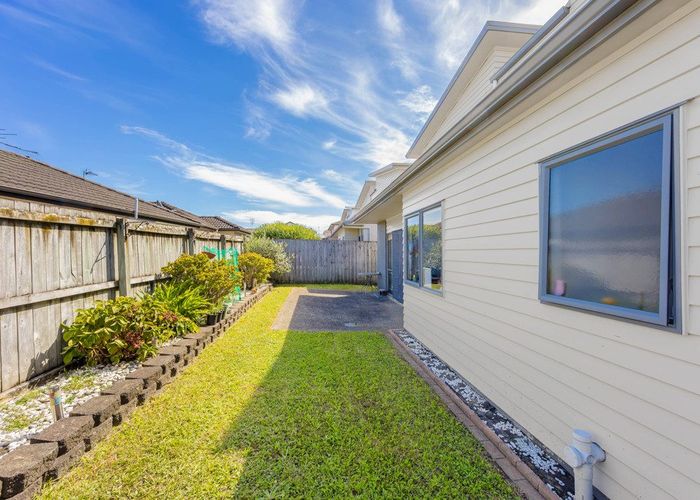  at 17 Birchlands Road, Flat Bush, Auckland