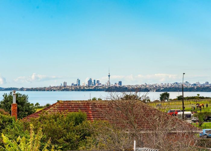  at 1/4 Toru Street, Te Atatu Peninsula, Waitakere City, Auckland