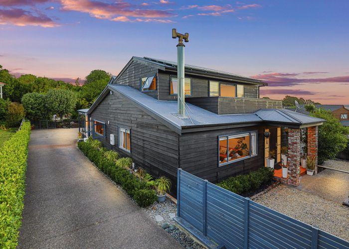  at 4 Traffic Road, Greenhithe, Auckland
