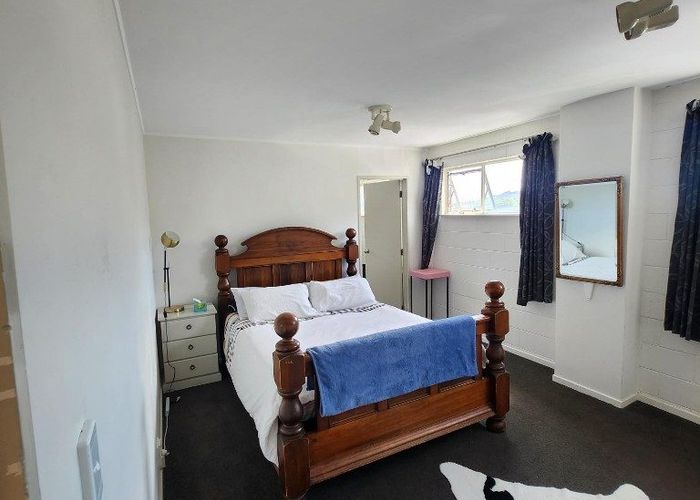  at 120d Main Road, Tawa, Wellington, Wellington