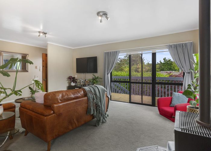  at 118 Glen Road, Ranui, Auckland