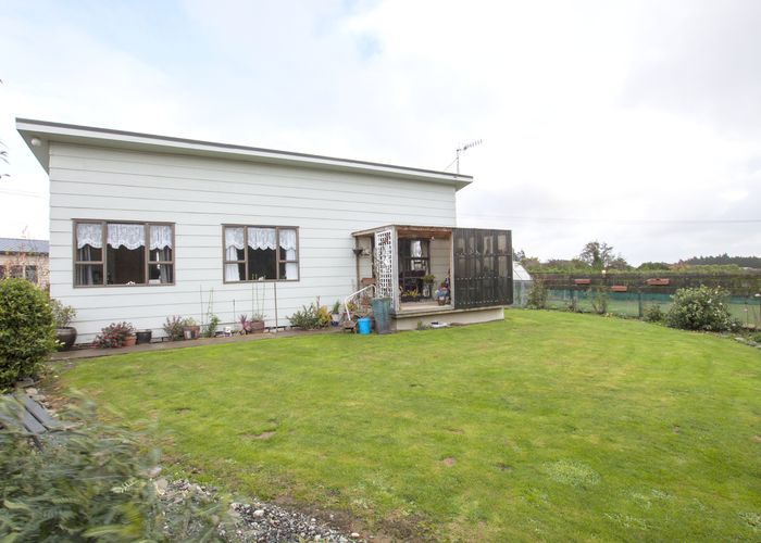  at 208 Avon Road, Clifton, Invercargill