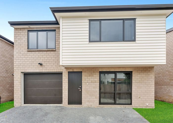  at Bucklands Beach, Manukau City, Auckland