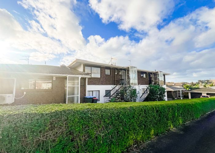 at 2/21 Burch Street, Mount Albert, Auckland City, Auckland