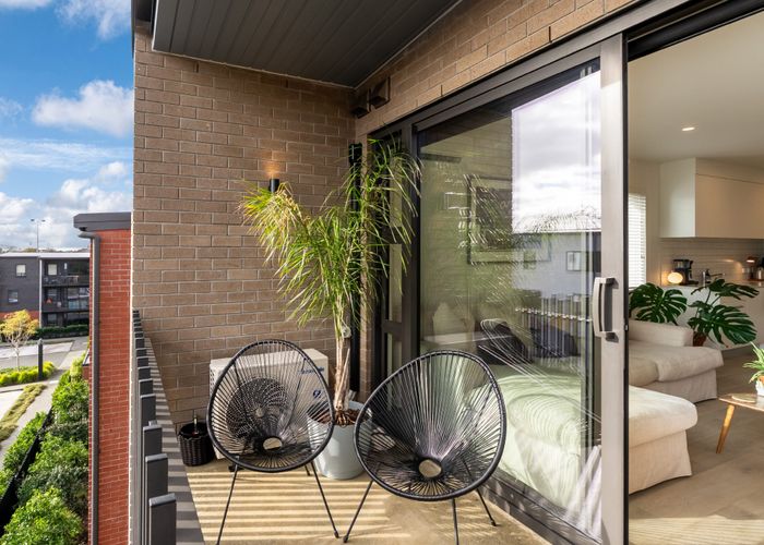  at 201/2b Matatiki Street, Northcote, North Shore City, Auckland
