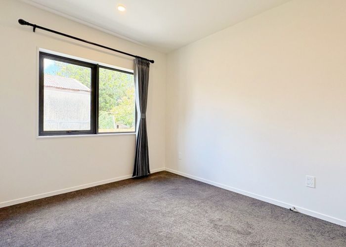  at 98 Avenue Road, Otahuhu, Auckland