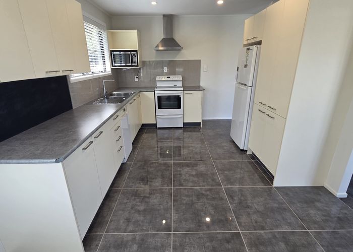  at 35 Aronia Way, Goodwood Heights, Manukau City, Auckland
