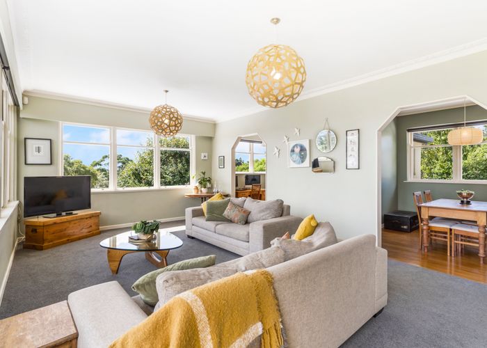  at 14 Deane Avenue, Titirangi, Auckland