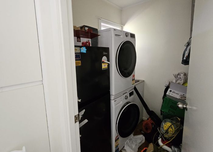  at 26 Wilsher Crescent, Henderson, Waitakere City, Auckland