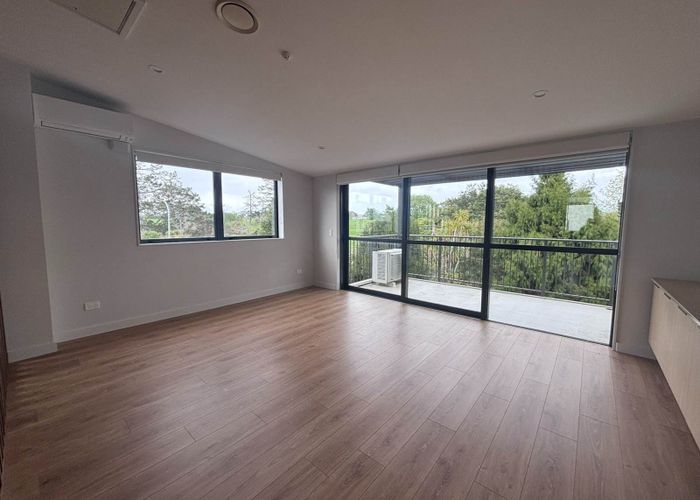  at 8/269 Rosedale Road, Albany, North Shore City, Auckland