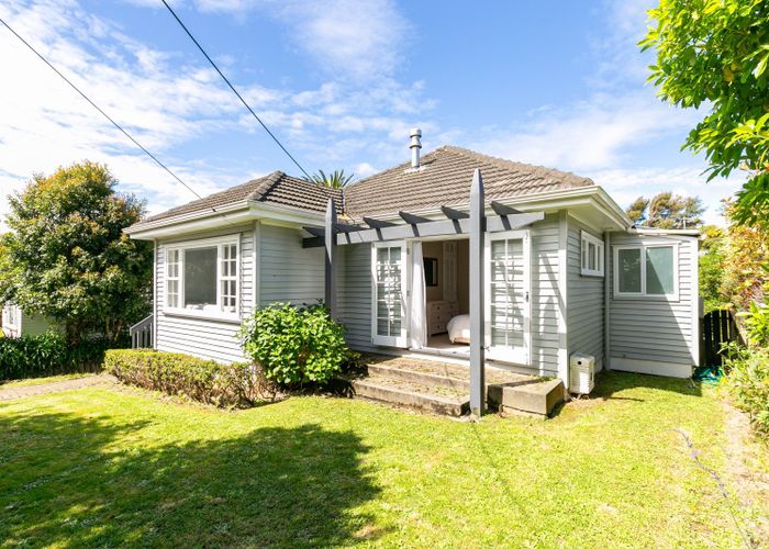  at 29 Ngatitoa Street, Tawa, Wellington