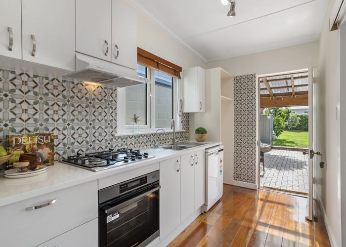  at 10A Adam Street, Greenlane, Auckland