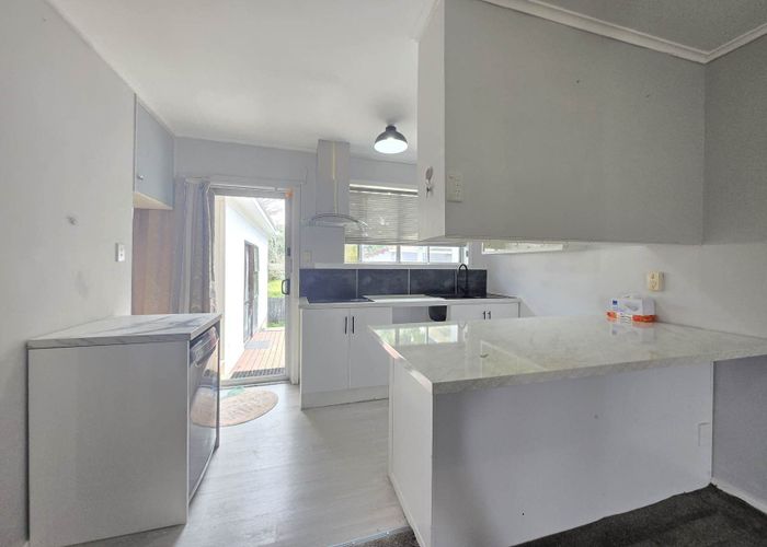  at 2/43 Wyllie Road, Papatoetoe, Manukau City, Auckland