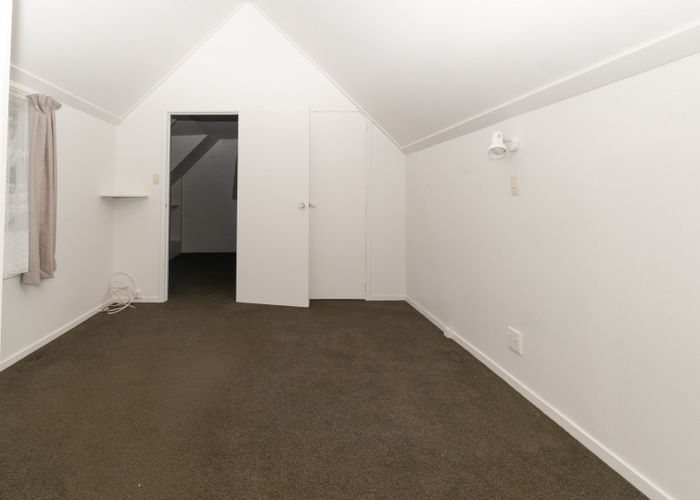  at 2/256 Don Buck Road, Massey, Waitakere City, Auckland