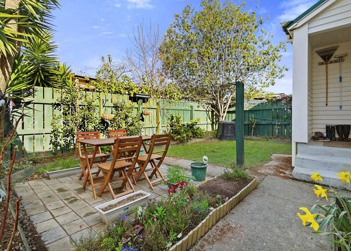  at 1/80 Naenae Road, Naenae, Lower Hutt