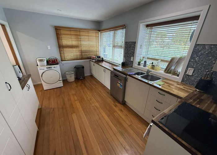  at 3 Corson Avenue, Beckenham, Christchurch City, Canterbury