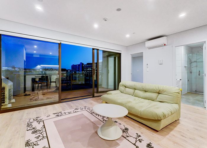  at 305/3 Kaipiho Lane, Albany, North Shore City, Auckland