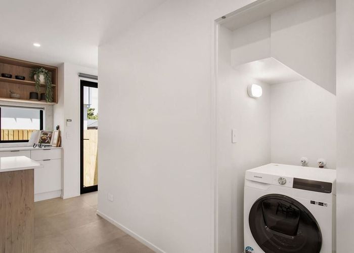  at 2/80 Milton Street, Somerfield, Christchurch