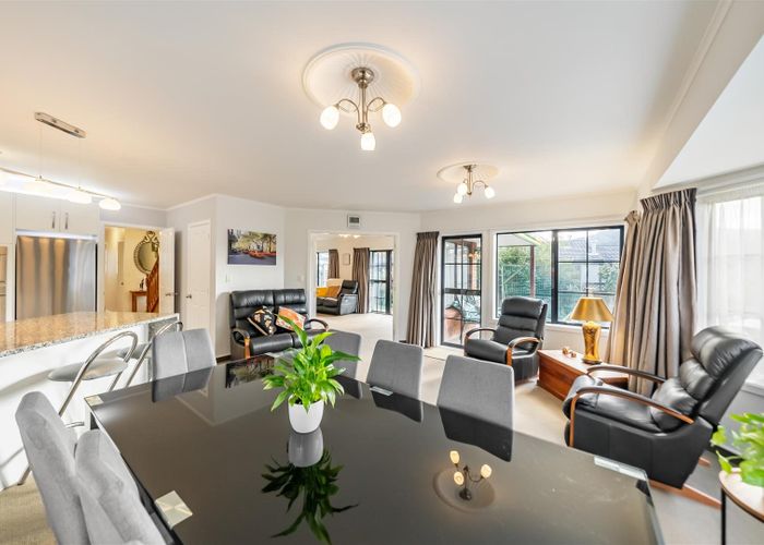  at 2/21 Marlborough Street, Silverstream, Upper Hutt