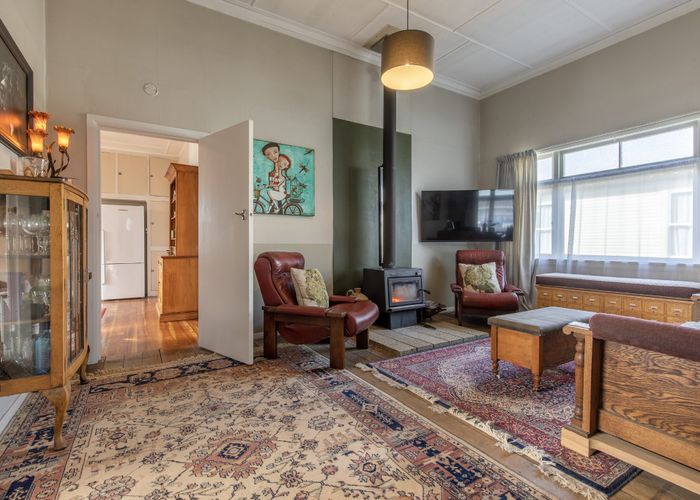  at 43 Gordon Street, Dannevirke, Tararua, Manawatu / Whanganui