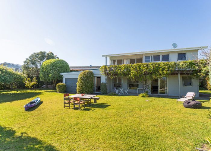  at 14 Endeavour Place, Cooks Beach, Thames-Coromandel, Waikato