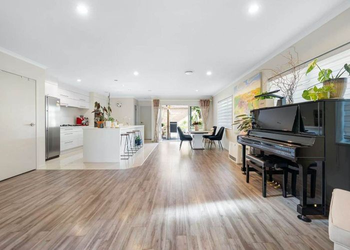  at 218 Murphys Road, Flat Bush, Manukau City, Auckland