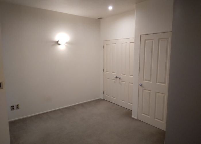  at 8/3 Holland Street, Te Aro, Wellington
