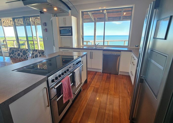  at 8 White Cliff Bay, Urenui, New Plymouth, Taranaki