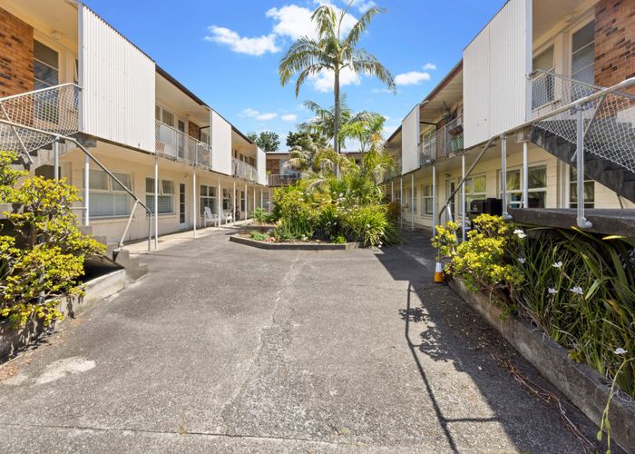  at 13/145 Bassett Road, Remuera, Auckland City, Auckland