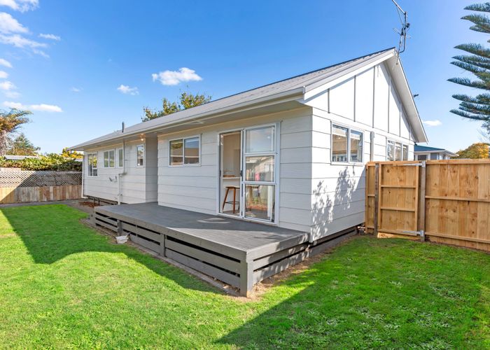  at 2/18 Harper Street, Papakura, Papakura, Auckland