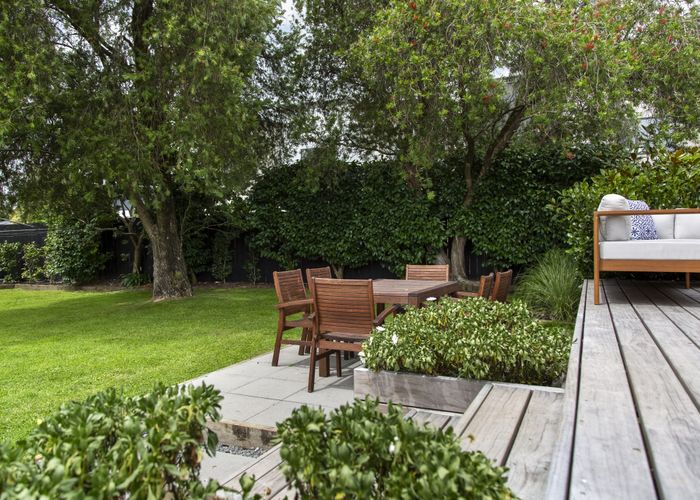  at 725 Te Atatu Road, Te Atatu Peninsula, Waitakere City, Auckland