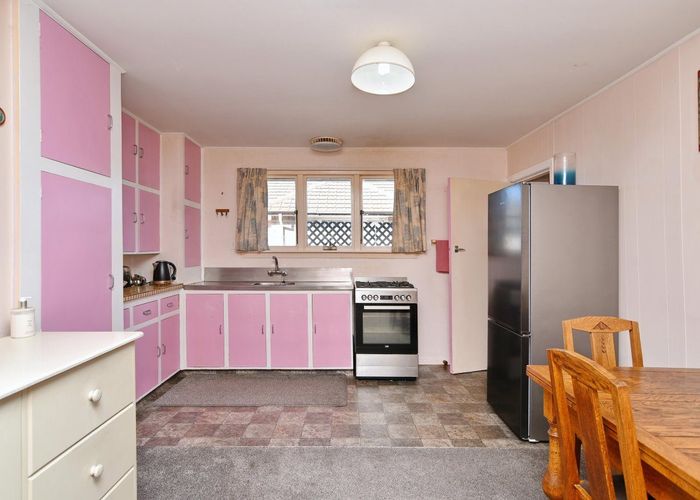  at 372 Breezes Road, Aranui, Christchurch City, Canterbury