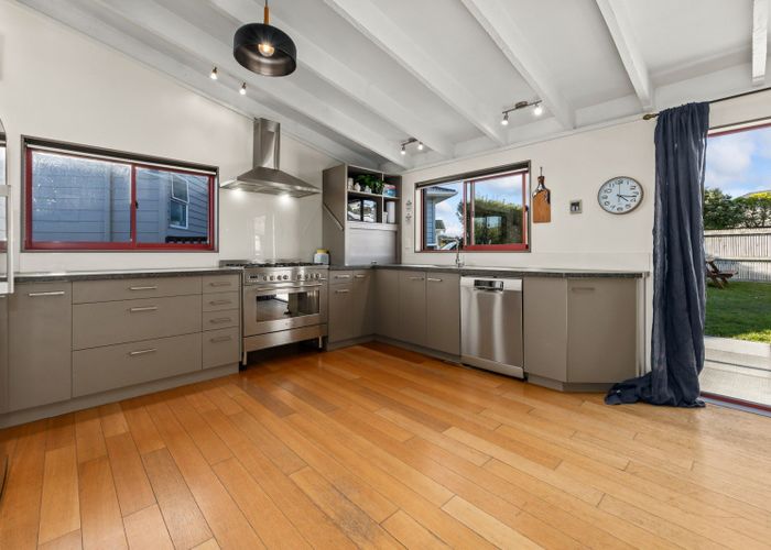  at 7 Ayr Place, Papakowhai, Porirua, Wellington