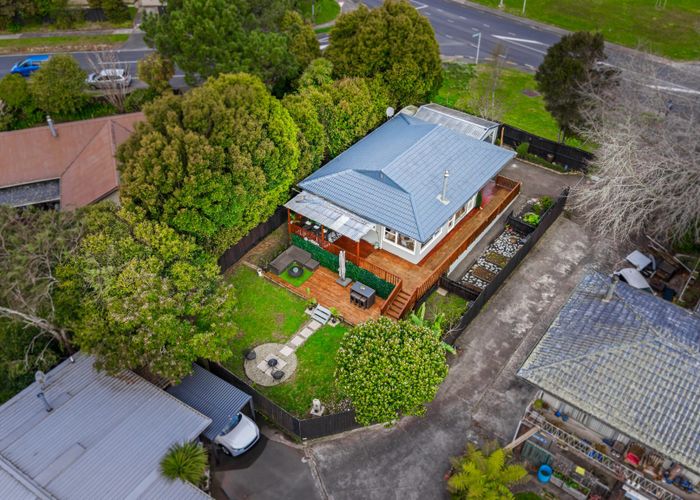  at 609 Swanson Road, Swanson, Waitakere City, Auckland