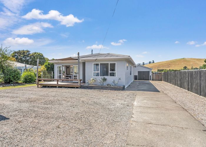  at 210 Whitby Road, Wakefield