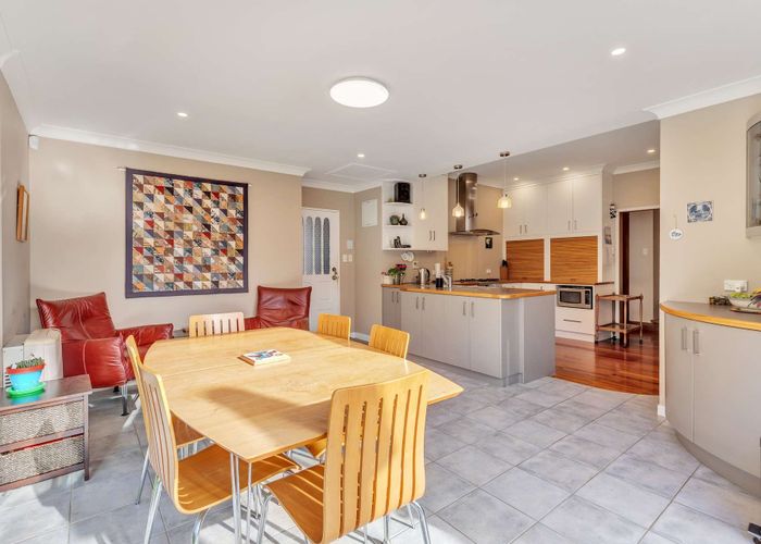  at 6 Awatea Terrace, Hokowhitu, Palmerston North, Manawatu / Whanganui