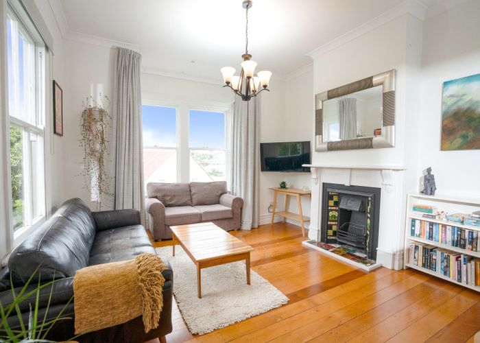  at 24 Charlotte Avenue, Brooklyn, Wellington