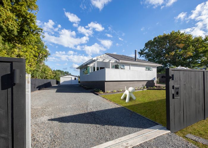  at 4 Bethells Road, Waitakere, Auckland
