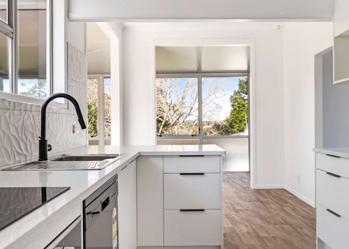  at 24 Leaver Place, Weymouth, Manukau City, Auckland