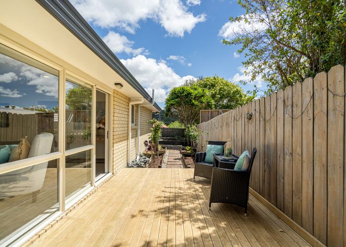  at 3/8 Crewe Close, Albany, Auckland